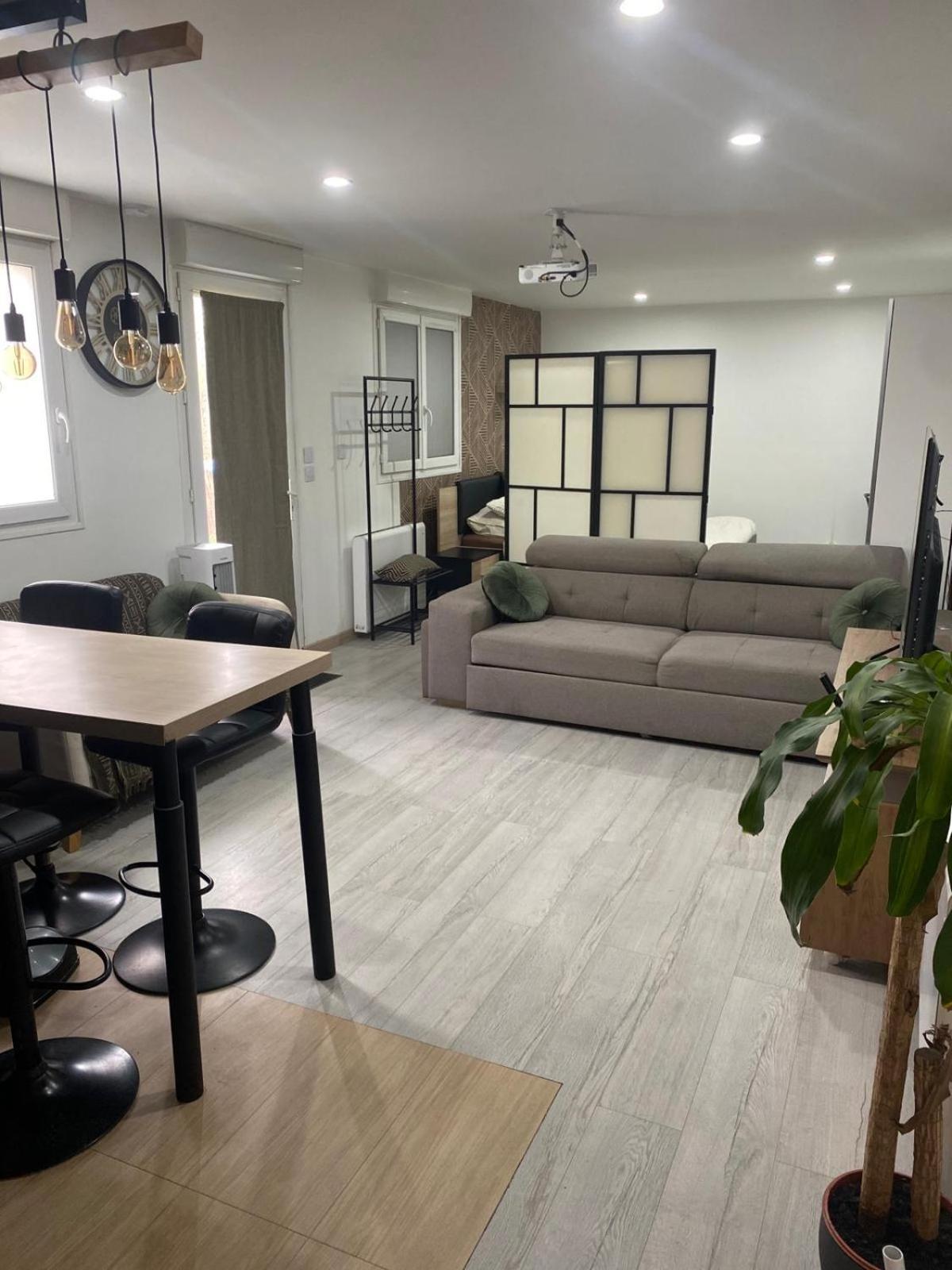 Atelier Chaleureux 40M2 - Proche Cdg Parc Des Expo Lägenhet Tremblay-en-France Exteriör bild